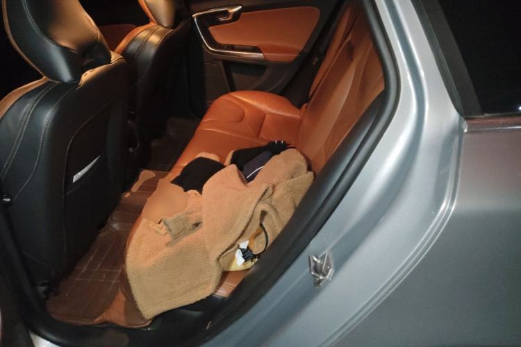 Used Volvo V60 2013 T5 Zhiya Edition Left Rear Seat