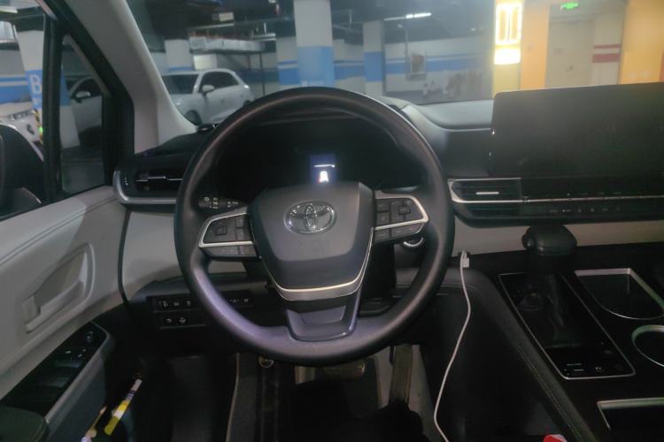Used Toyota Granvia 2024 2.5L Hybrid Comfort Edition Steering Wheel