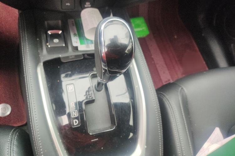 Used Nissan X-Trail 2023 Classic 2.0L Two-Wheel Drive Smart Connect Premium Edition
