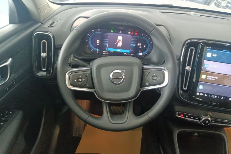 Used Volvo XC40 2024 B4 4x4 Smart Luxury Edition Steering Wheel