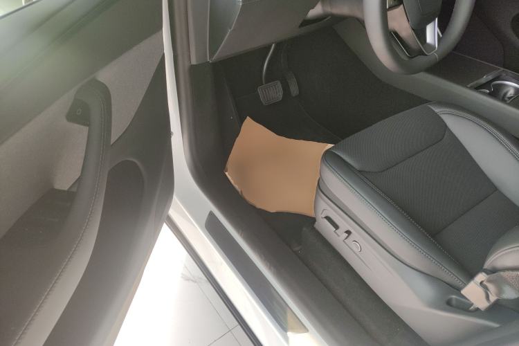 Used Tesla Model Y 2026 Rear-Drive Model Driver Seat