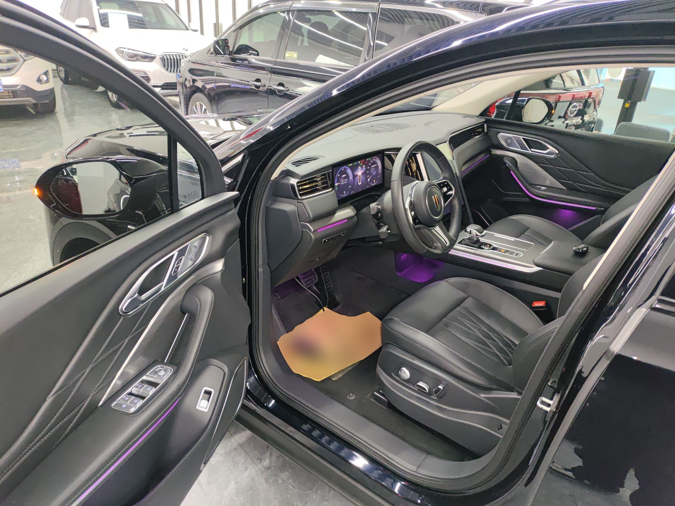 Hongqi HS7 PHEV 2024 2.0T PHEV Four-Wheel Drive Flagship Edition 6 Seats — снимка 18
