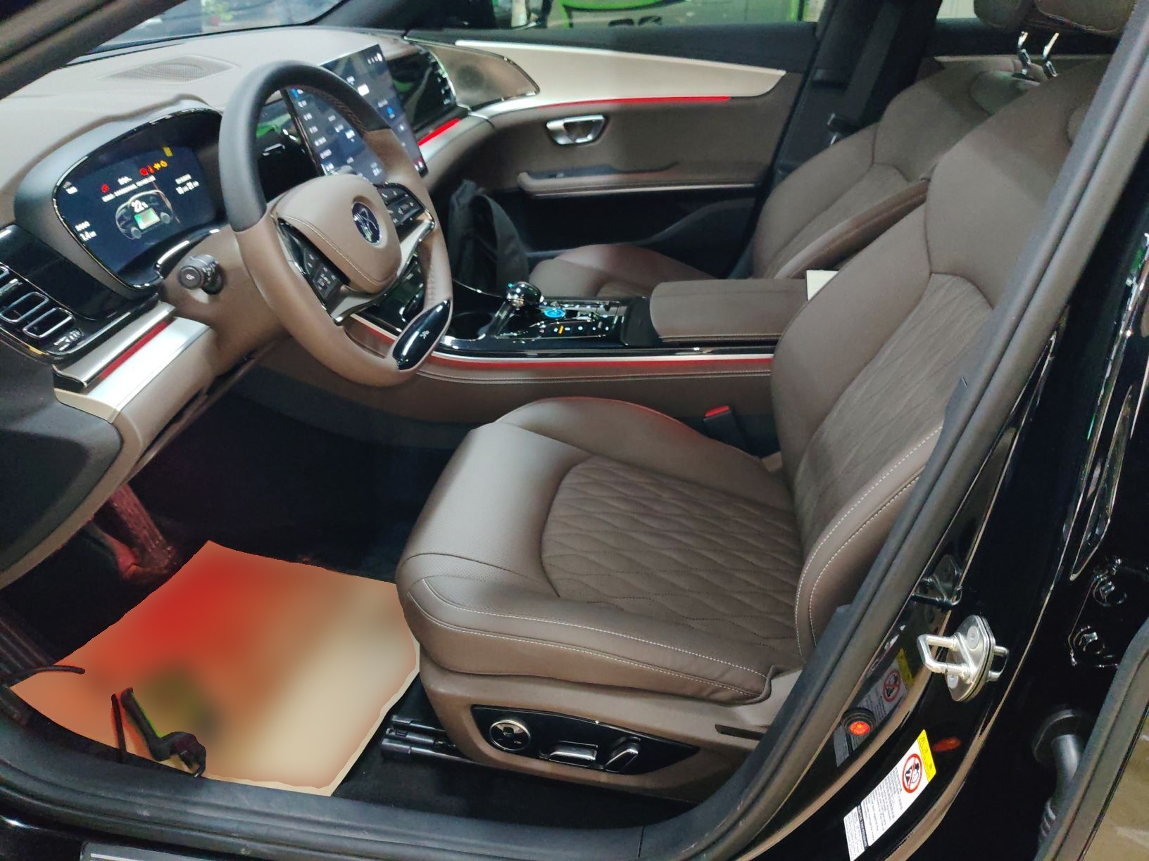 Переднее сиденье в автомобиле