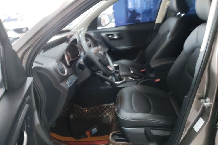 Used Bestune X40 2017 1.6L manual Comfort trim level