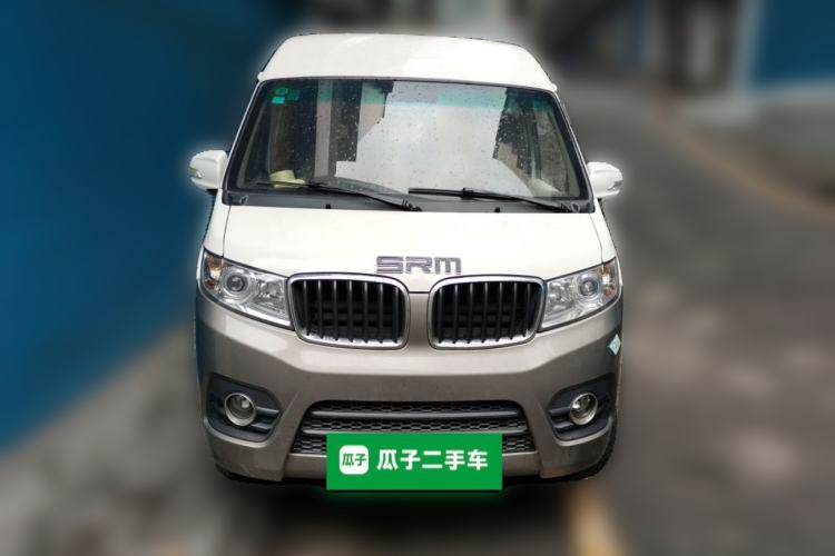 Used Jinbei New Hiace X30L CNG 2023 70L CNG Wealth Edition Coach 6/7-Seater Central Air-Conditioned Version SWCC15M