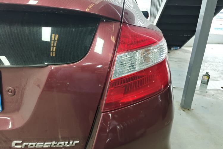 Used Honda Crosstour 2012 2.4L Luxury Edition Right Rear Taillight