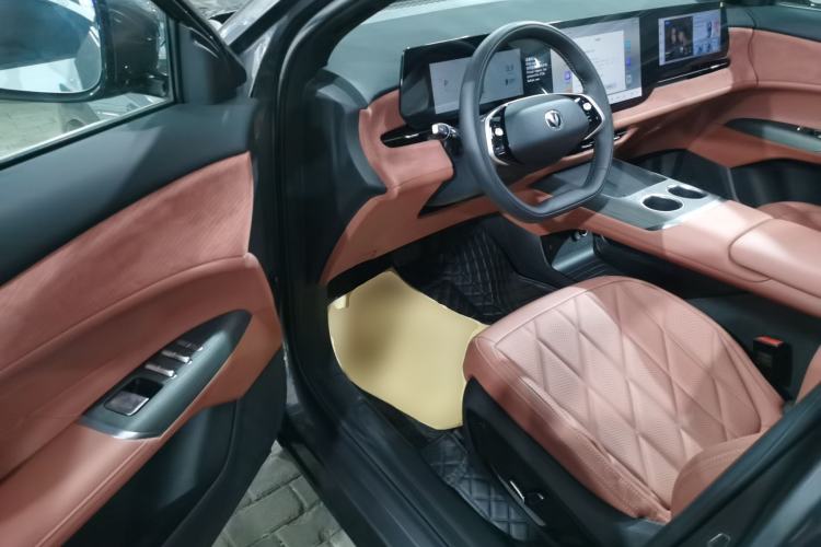 Used CHANGAN CS75 PLUS 2025 4th Generation 1.5T New Blue Whale Smart Luxury Edition Driver Seat