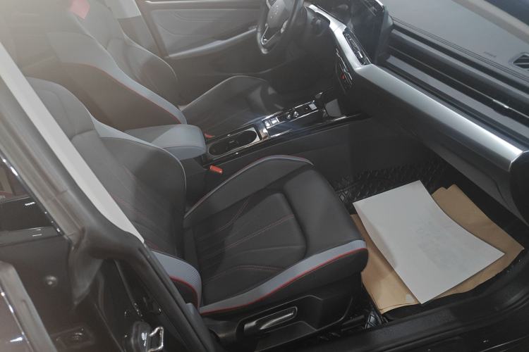 Used Volkswagen Lamando 2023 Lavida L 280TSI DSG Spicy Edition Right Front Seat