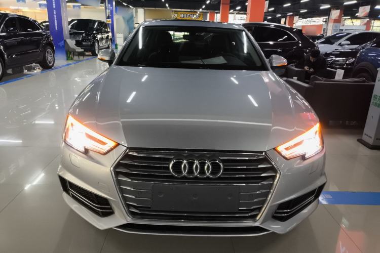 Used Audi A4L 2018 30th Anniversary Edition 40 TFSI Fashion Model