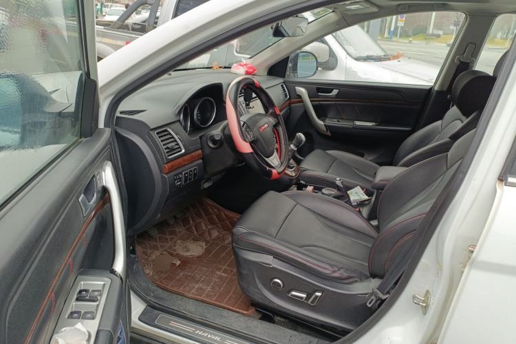 Used Haval H6 2015 Revised Version Sport Edition 1.5T Manual Transmission Two-Wheel Drive Elite Grade