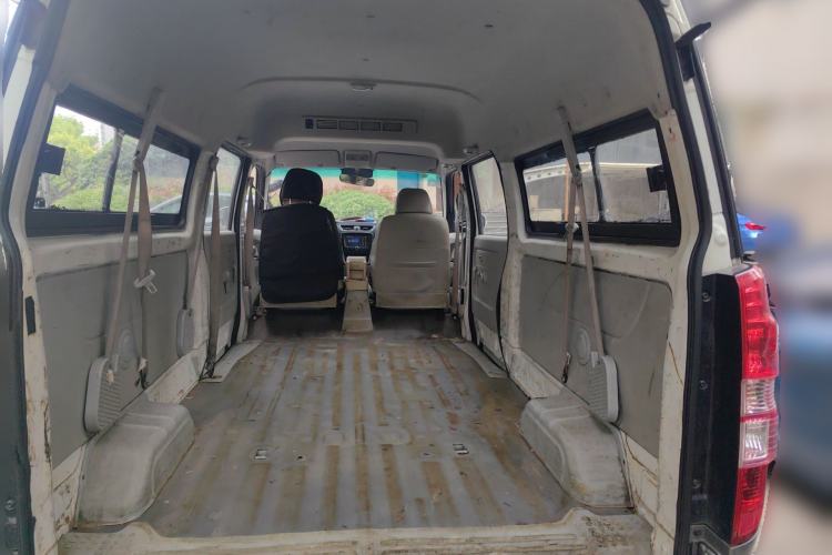 Used Jinbei New Hiace X30L 2021 1.5L Business Central Air-Conditioned Coach China VI Standard SWC15M Trunk