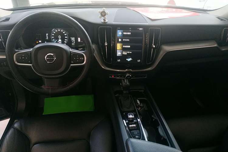 Used Volvo XC60 2018 T5 4x4 Zhiyi Edition