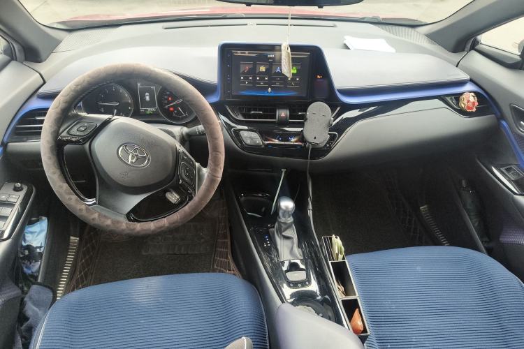 Used Toyota C-HR 2018 2.0L Luxury Edition China VI Standard
