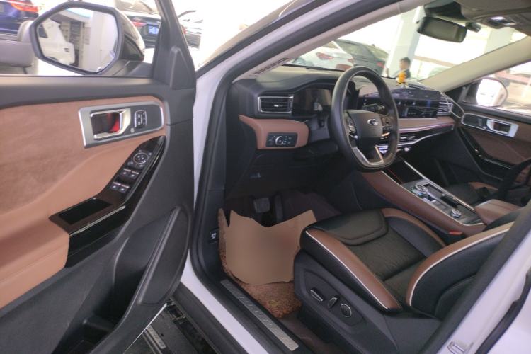 Used Ford Explorer 2023 EcoBoost 285 Four-Wheel Drive Titanium Edition 7-Seater
