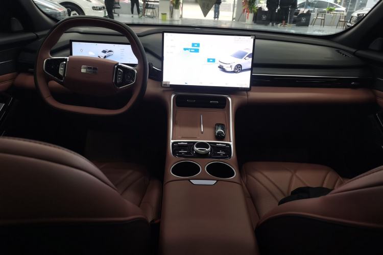 Used Geely Galaxy L6 2025 EM-i 140km Starship Edition
