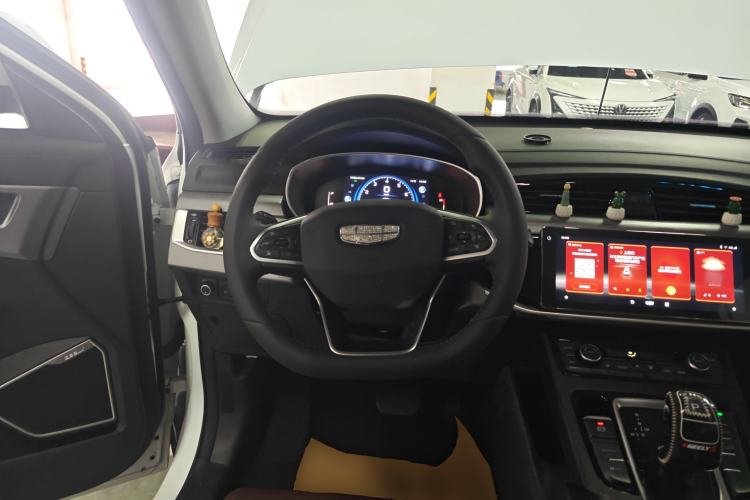 Used Geely Auto Emgrand X7 Sport 2022 1.8TD DCT Zhiya Trim