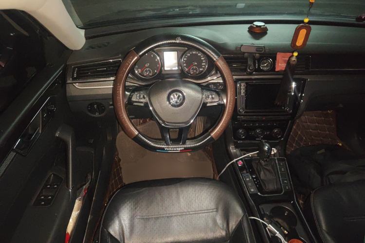 Used Volkswagen Passat 2016 380TSI DSG Prestige Edition Steering Wheel