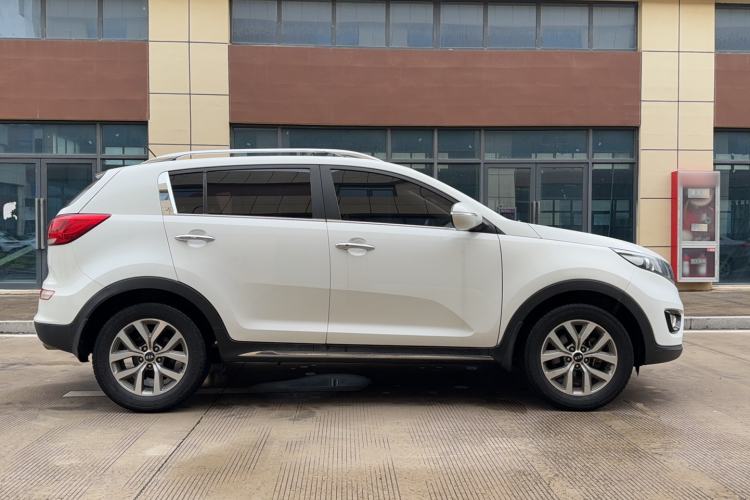 Used Kia Sportage R 2015 2.0L Automatic Two-Wheel Drive GLS Exterior 1