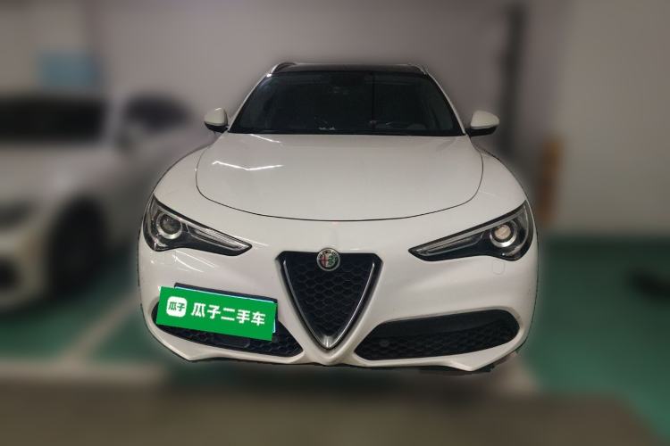 Used Alfa Romeo Stelvio 2017 2.0T 200HP Luxury Edition Front