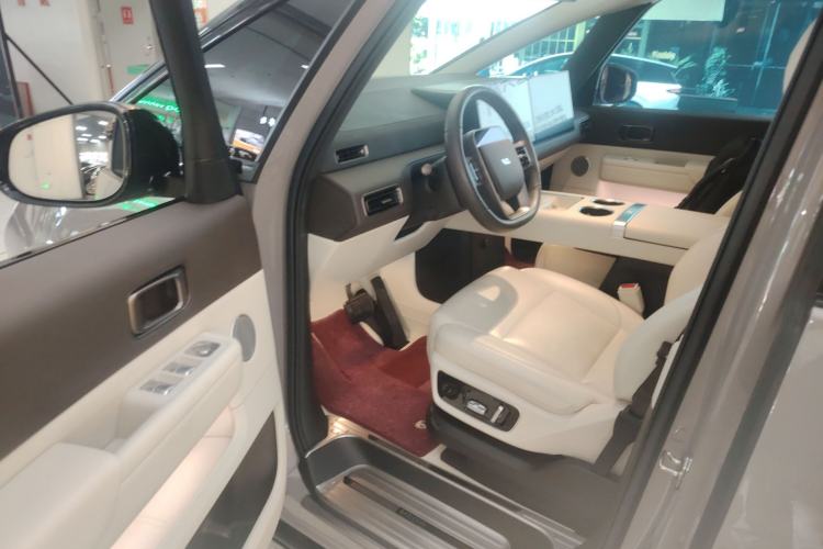 Used Li Auto MEGA 2024 Ultra Model