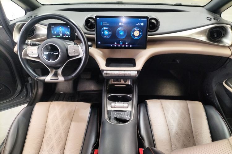 Used BYD Dolphin 2023 420 km Fashion Edition