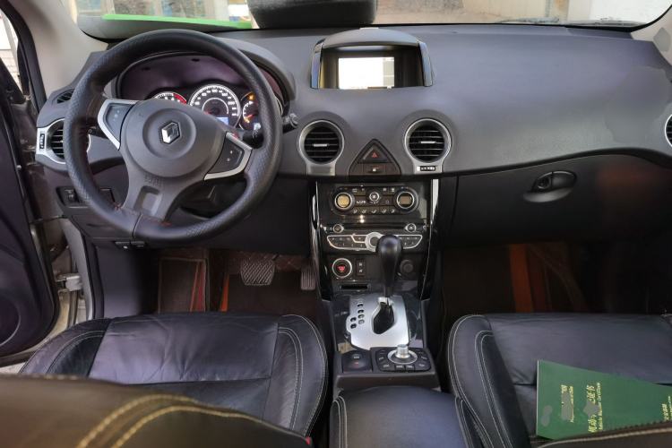 Used Renault Koleos 2010 2.5L 4x4 Comfort Edition
