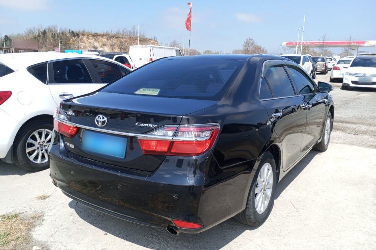 Used Toyota Camry 2016 2.0E 10th Anniversary Elite Edition
