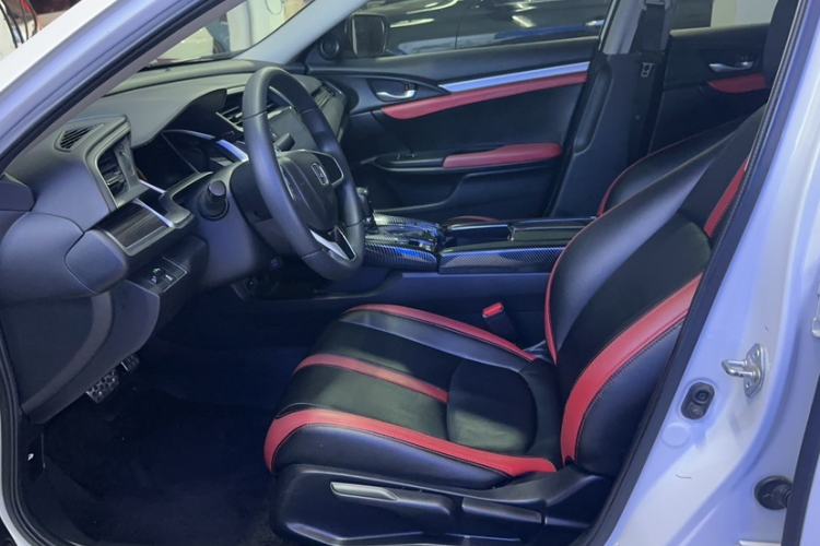 Used Honda Civic 2019 220TURBO CVT Dynamic Edition China VI Emission Standard Interior 1