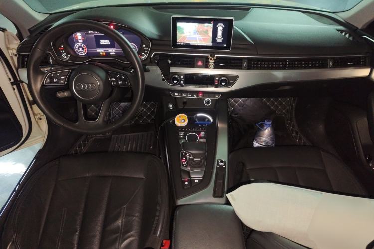 Used Audi A4L 2019 40 TFSI Fashion Version China V