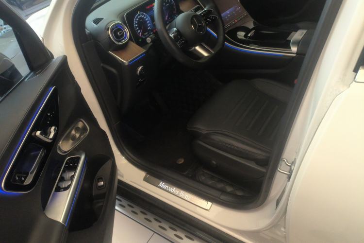 Used Mercedes-Benz GLC 2023 GLC 300 L 4MATIC Dynamic Edition 5-seater
