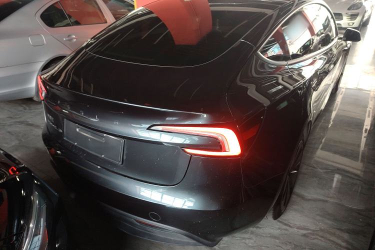 Used Tesla Model 3 2023 Long-Range All-Wheel-Drive Version
