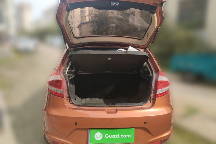 Used Chery Fengyun 2 2013 Hatchback 1.5L Manual Ruiyi Edition Trunk