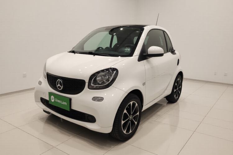 Used smart fortwo 2015 1.0L 52 kW hardtop Dynamic version