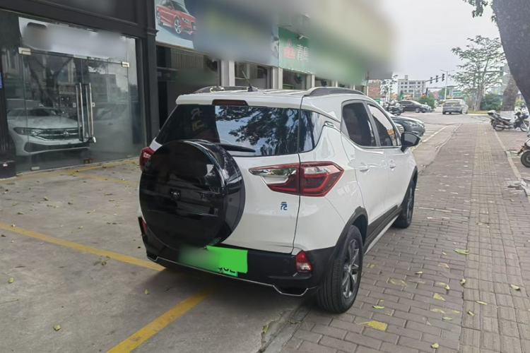 Used BYD Yuan New Energy 2018 EV360 Smart Connect Cool Edition Exterior 4