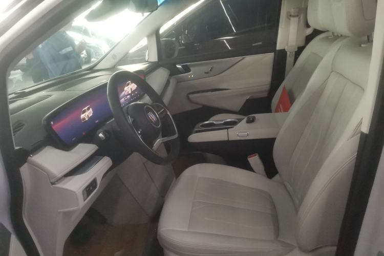 Used Buick GL8 New Energy 2024 Lu Zun Smart Edition 7-Seater Left Front Seat