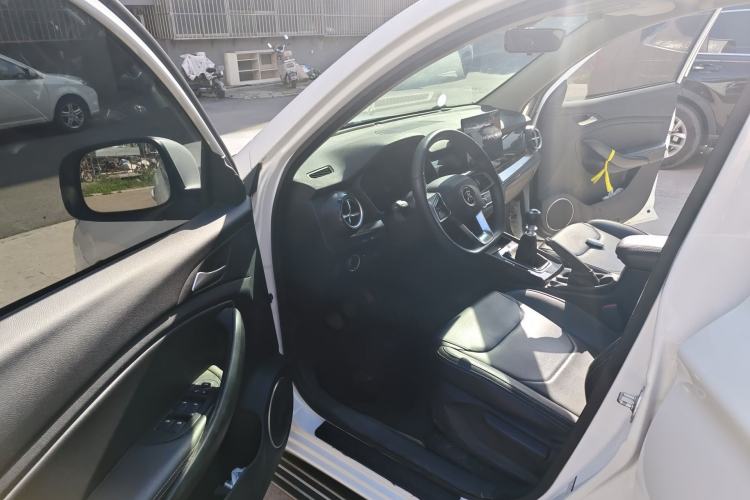 Used BYD Song 2021 Classic Edition 1.5T Manual Luxury Model Driver Seat