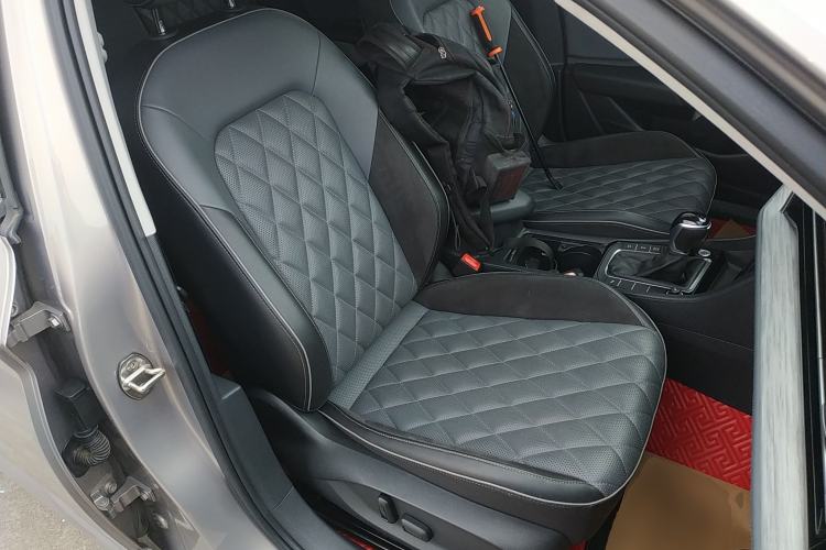 Used Volkswagen Sagitar 2023 300TSI DSG Excellence Edition Right Front Seat