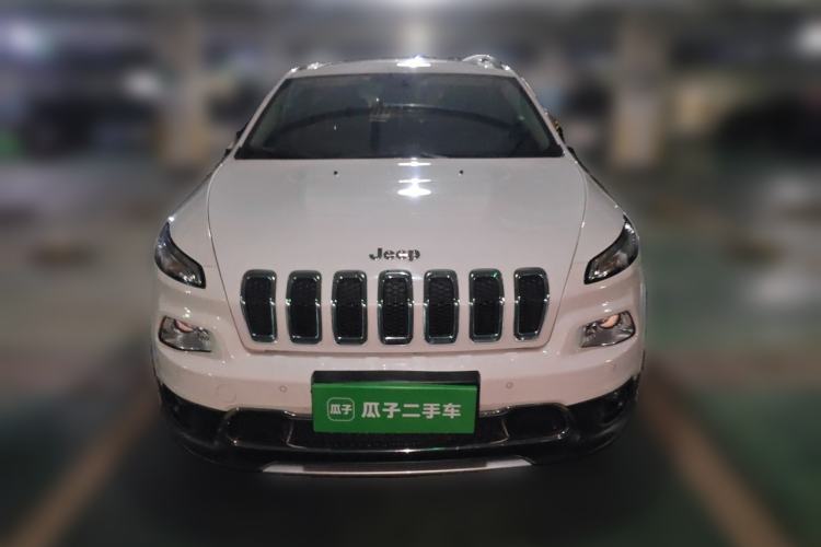 Used Jeep Cherokee 2016 2.4L Professional Smart Version
