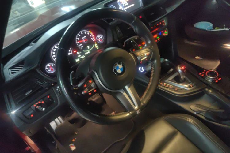 Used BMW M4 2014 M4 two-door coupe
