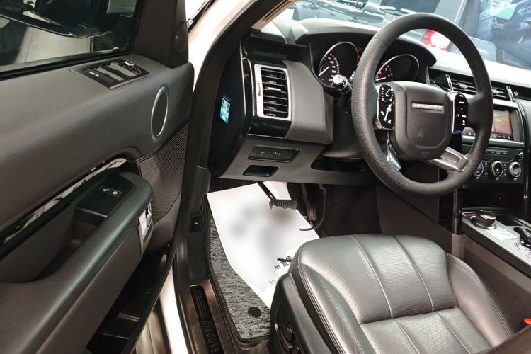 Used Land Rover Discovery 2019 3.0 SC V6 SE
