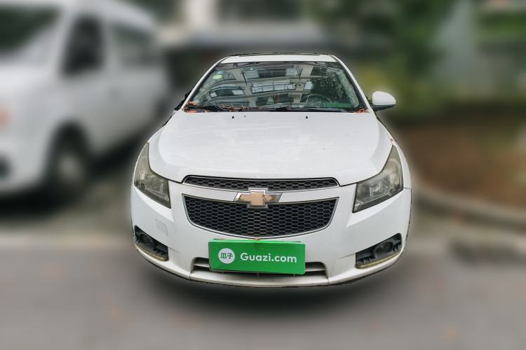 Used Chevrolet Cruze 2013 Hatchback 1.6L Automatic Luxury Model Front