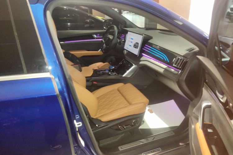 Used BYD Tang New Energy 2022 DM-p 215KM Four-Wheel Drive Flagship Model