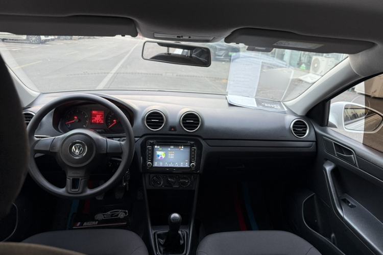 Used Volkswagen Jetta 2015 Zhuihui Edition 1.4L Manual Fashion Model
