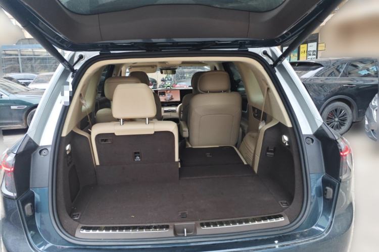 Used Hima AITO M9 2024 All-Electric Ultra Version 100 kWh 6-Seater Model Trunk