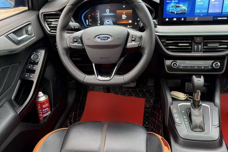 Used Ford Focus 2022 Hatchback EcoBoost 180 Automatic Performance Edition Steering Wheel