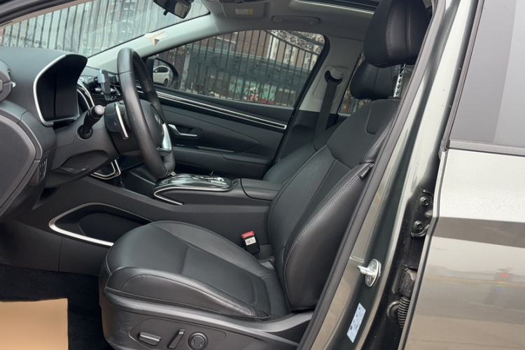 Used Hyundai Tucson 2023 Tucson L 1.5T Automatic Two-Wheel Drive DLX Luxury Edition
