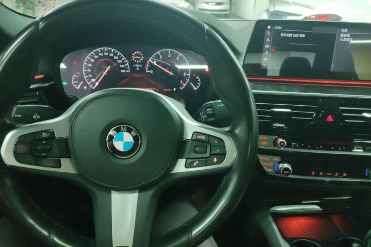 Used BMW 5 Series 2019 Restyled 525Li M Sport Package Center Console