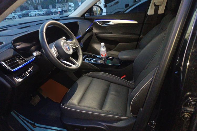 Used Buick Envision 2025 Encore Plus 28T Two-Wheel-Drive Platinum Edition