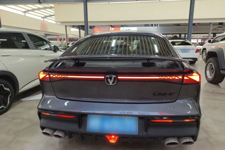 Used CHANGAN UNI-V 2023 2.0T Leading-Speed Edition
