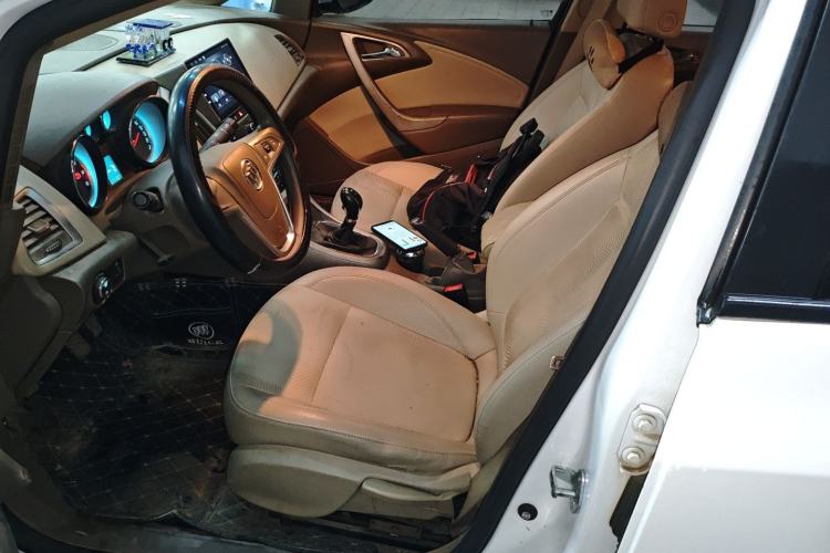 Used Buick GT 2013 GT 1.6L Manual Entry-Level Model Left Front Seat